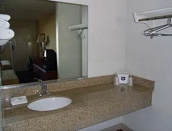 Hotel Knights Airport 2*