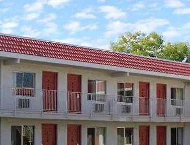 Hotel Knights Airport